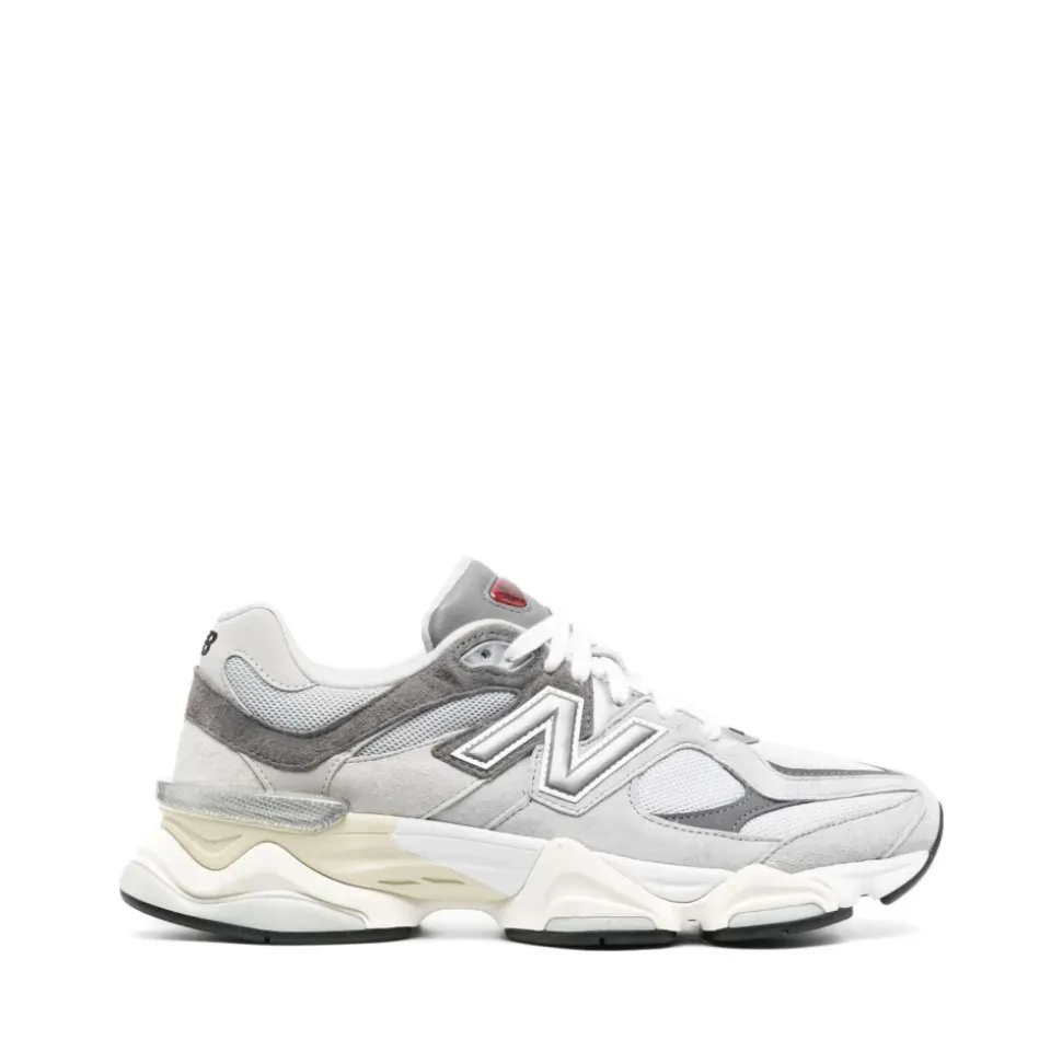 9060 Sneakers