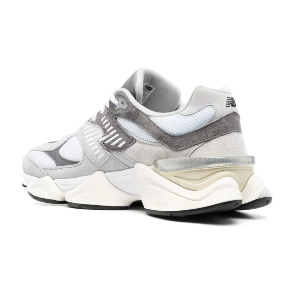 9060 Sneakers