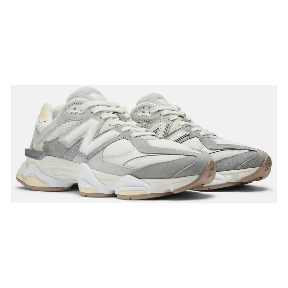 9060 Sneakers