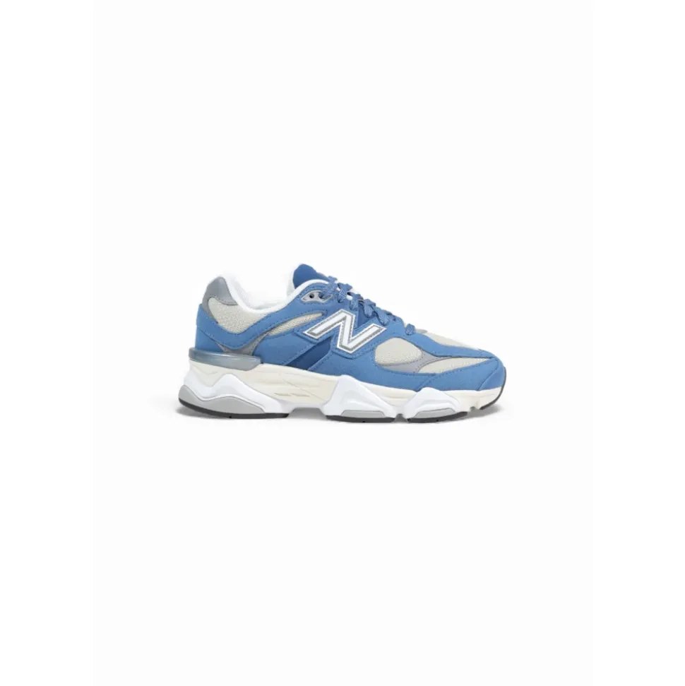 9060 Sneakers