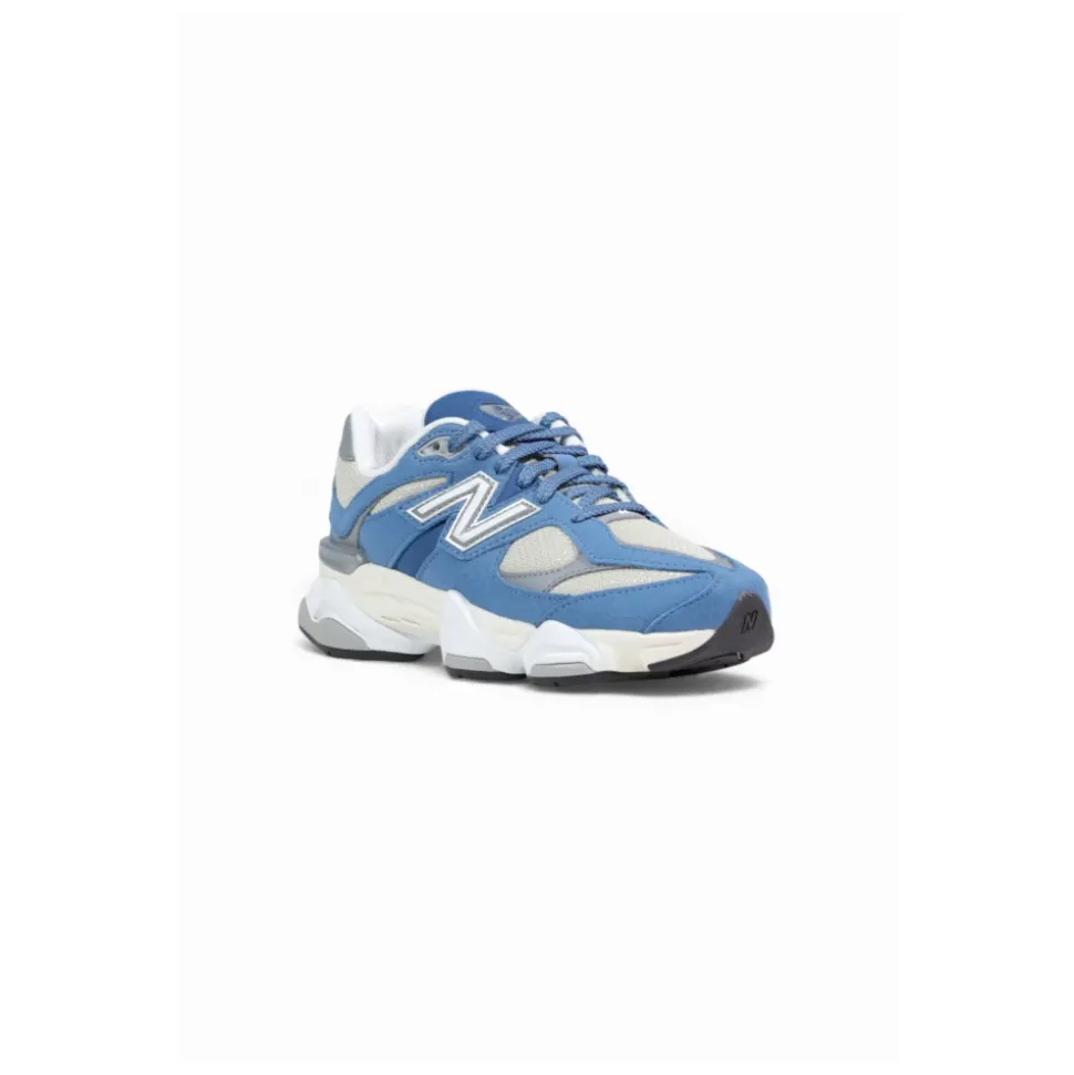 9060 Sneakers