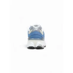 9060 Sneakers