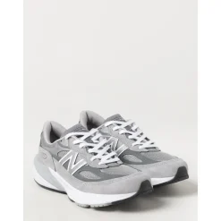 9060 Sneakers