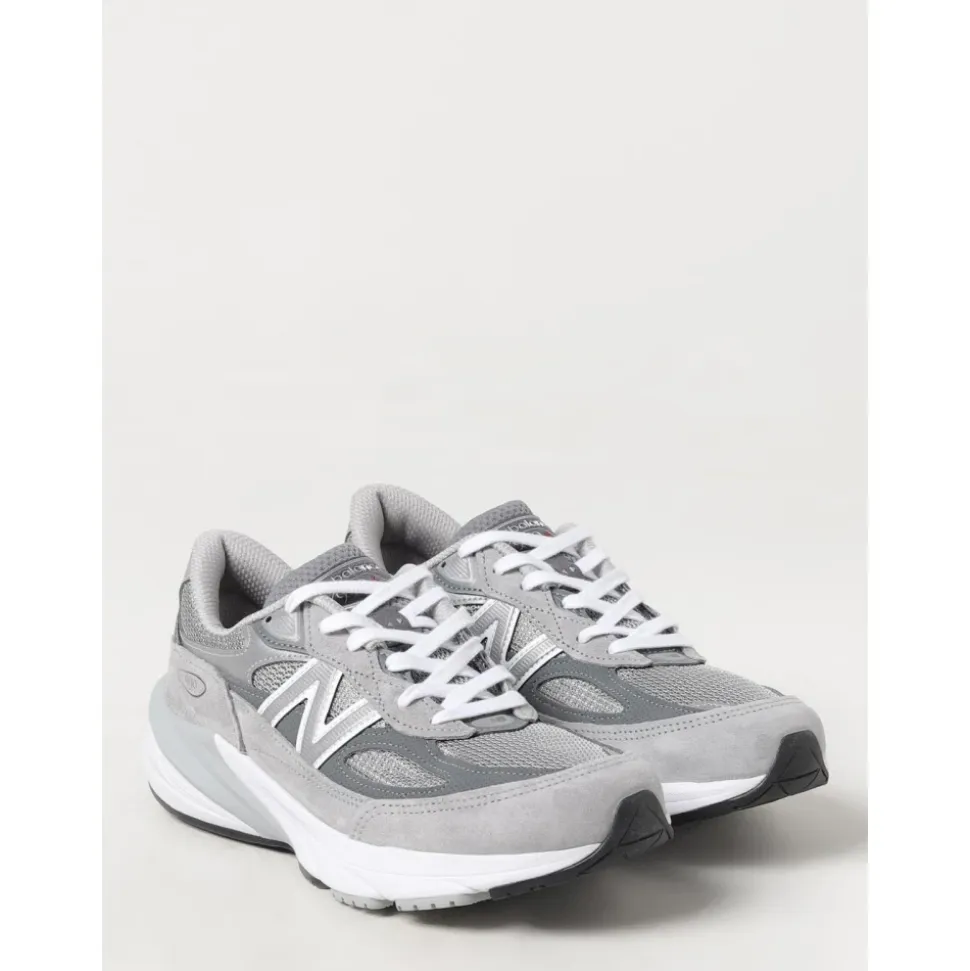 9060 Sneakers