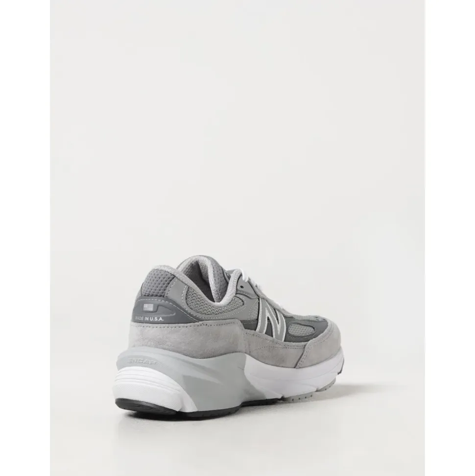 9060 Sneakers