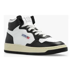 ‘Aumw’ sneakers