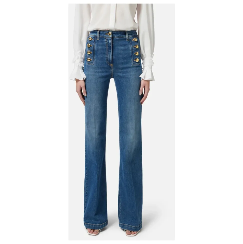 Ausgestellte Denim-Hose mit Matrosenknöpfen