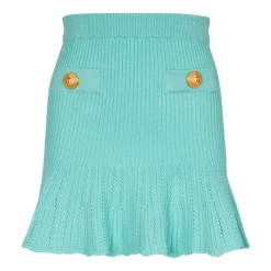 Ausgestelltes Strickkleid