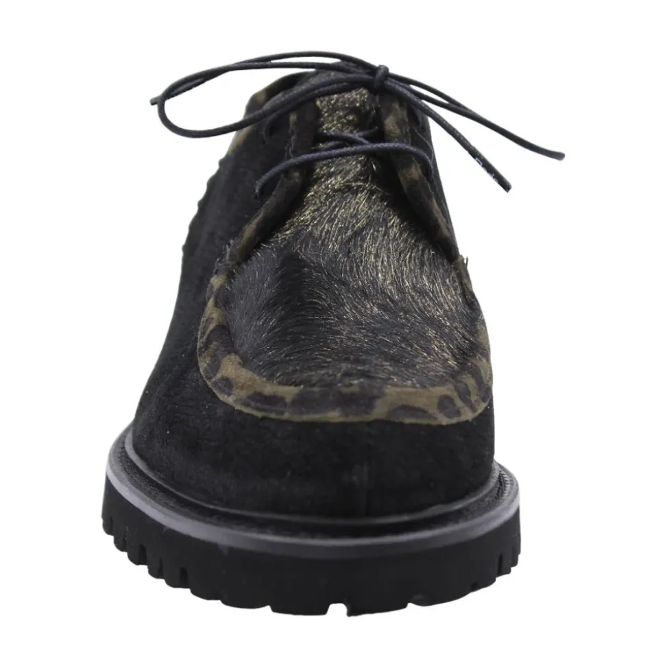 Bequemer Schnürschuh