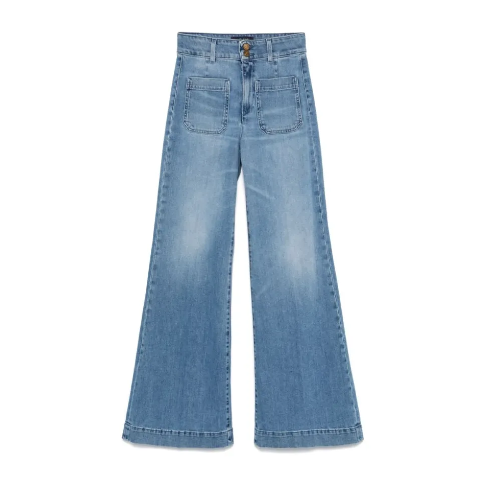 Blaue Jeans mit Knöpfen vorne