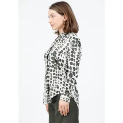 Camicia con fantasia in tessuto no iron