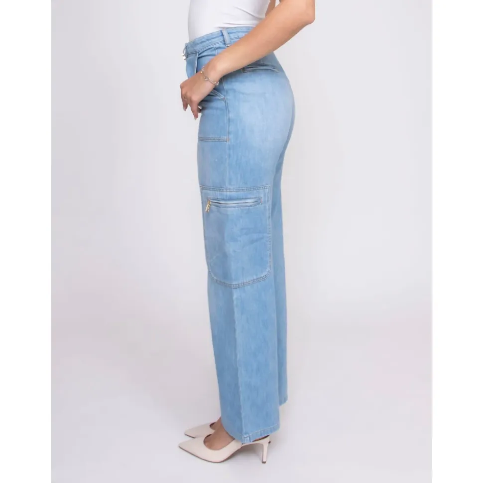 Cargo-Jeans mit Maxi-Taschen und Schmuckdetails
