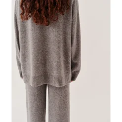 Carmen College Cardi