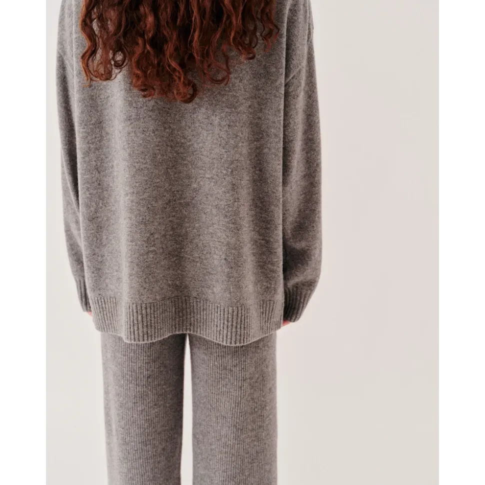 Carmen College Cardi