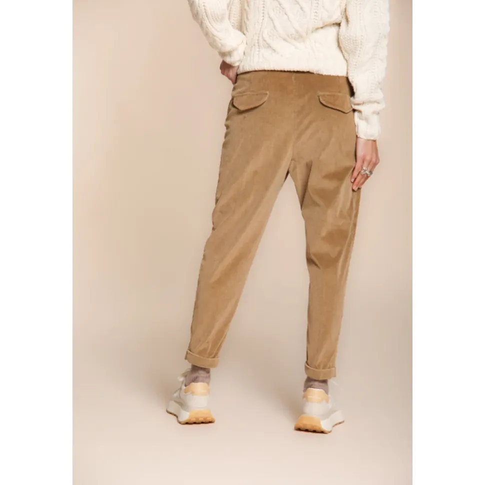 Cordhose mit lockerer Passform