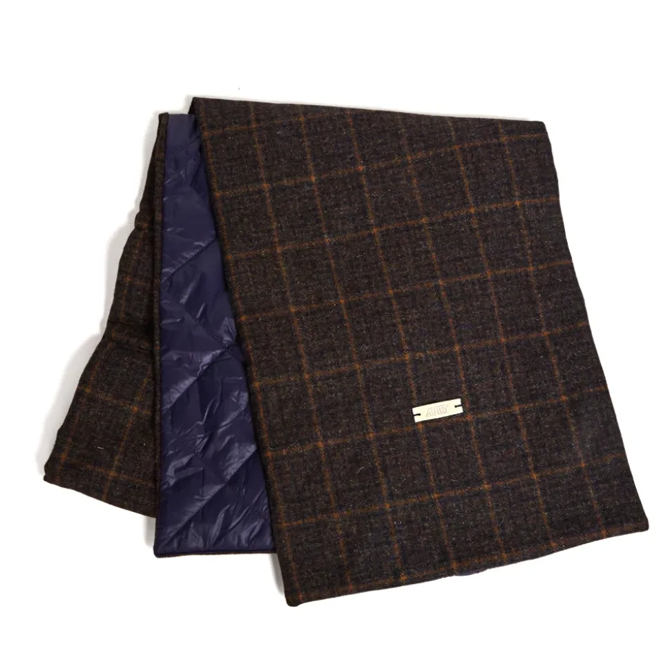 Double-Faced Label Scarf