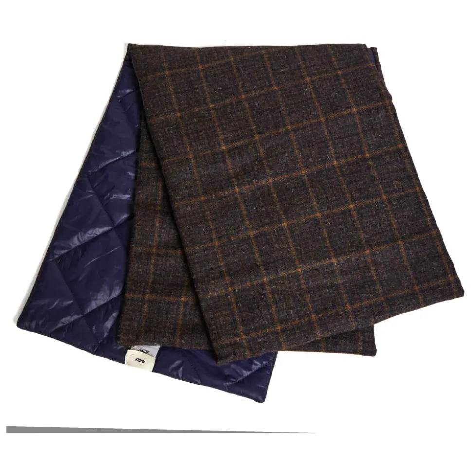 Double-Faced Label Scarf