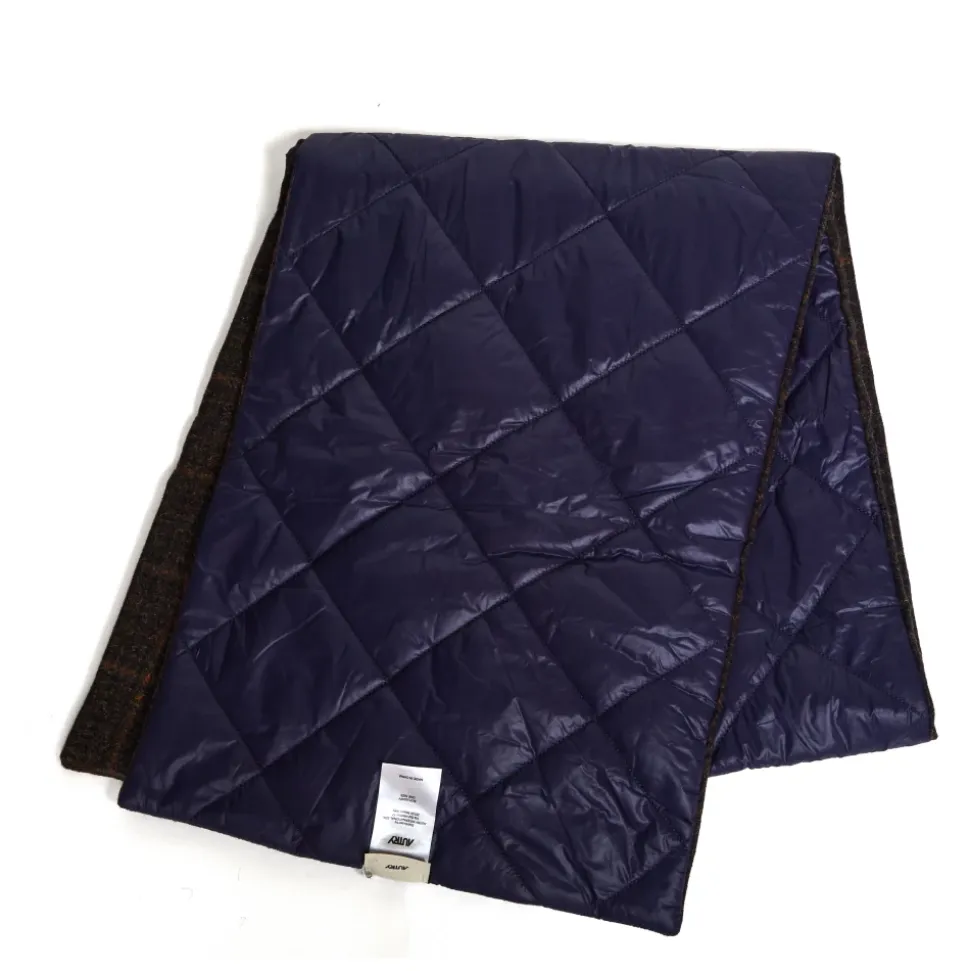 Double-Faced Label Scarf