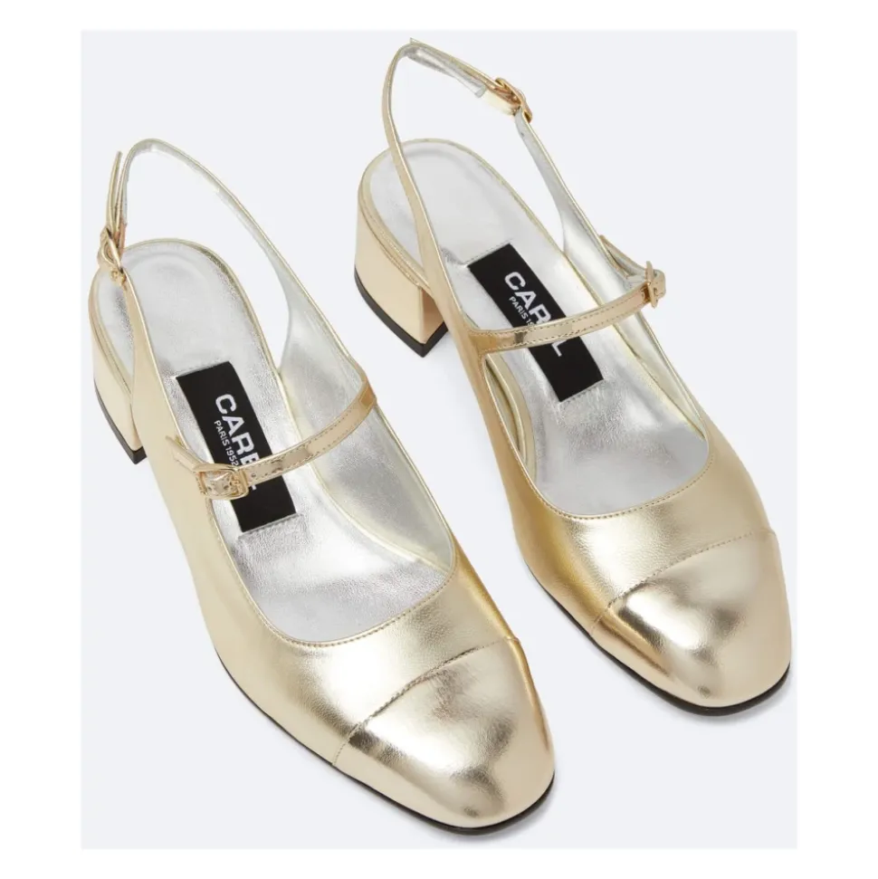 Elegante Ballerina mit Schnallenriemen