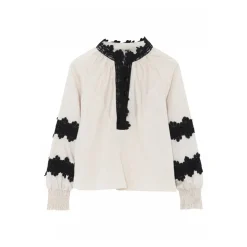 Elegante Bluse mit Smock-Manschetten