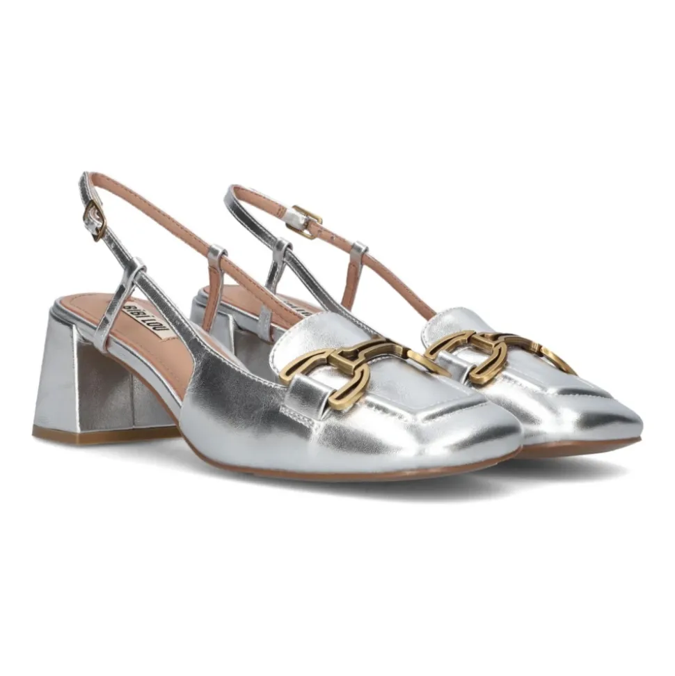 Elegante silberne Slingbacks aus Leder