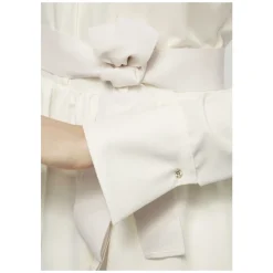 Elegantes Hemdblusenkleid mit Kristallknöpfen
