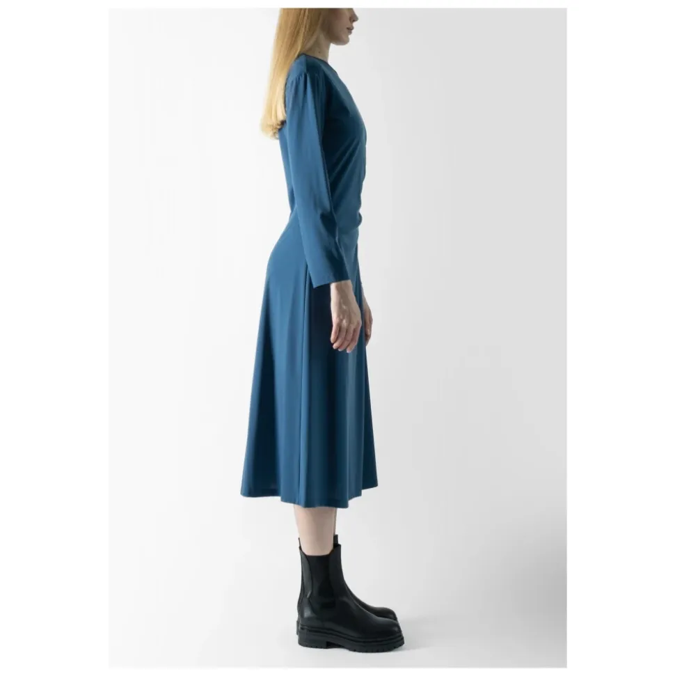 Elegantes Midikleid mit U-Boot-Ausschnitt