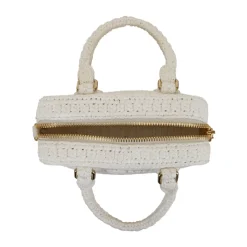 Gehäkelte Schultertasche mit Lederdetails