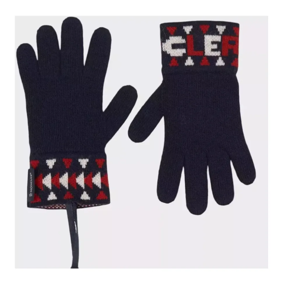 Gemusterte Handschuhe