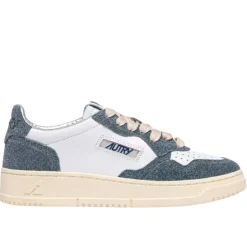 Glitzernde Leder- und Wildledersneaker
