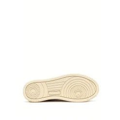 Grauer Ledersneaker Modell Medalist
