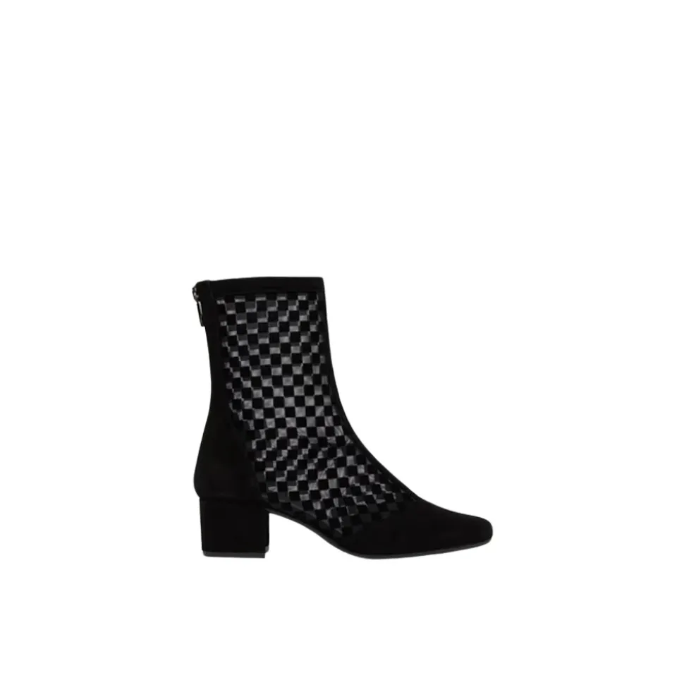 H25 Boots