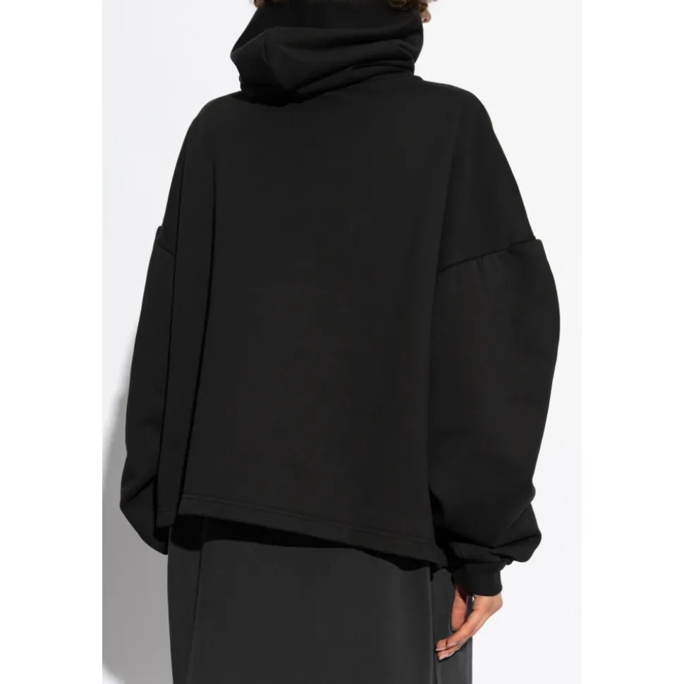 Hoodie mit Logo