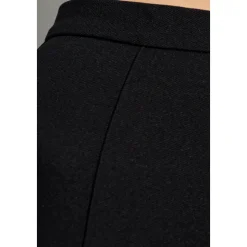 Hose mit Bundfalten
