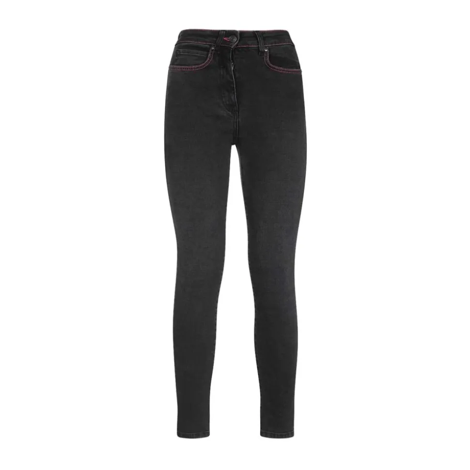 Jeans mit Kontrastnähten