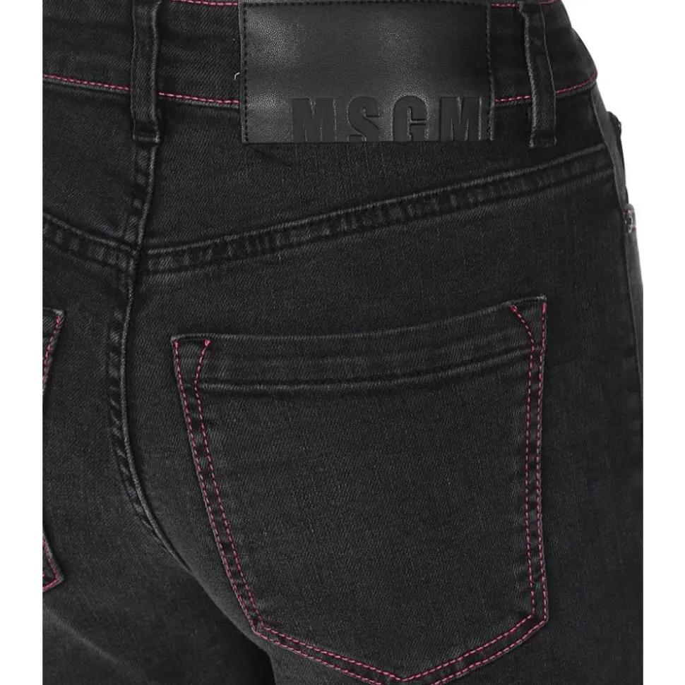 Jeans mit Kontrastnähten