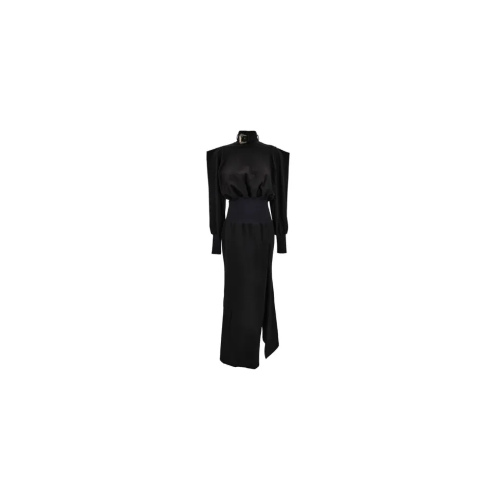 Jerseykleid mit drapierten Schultern