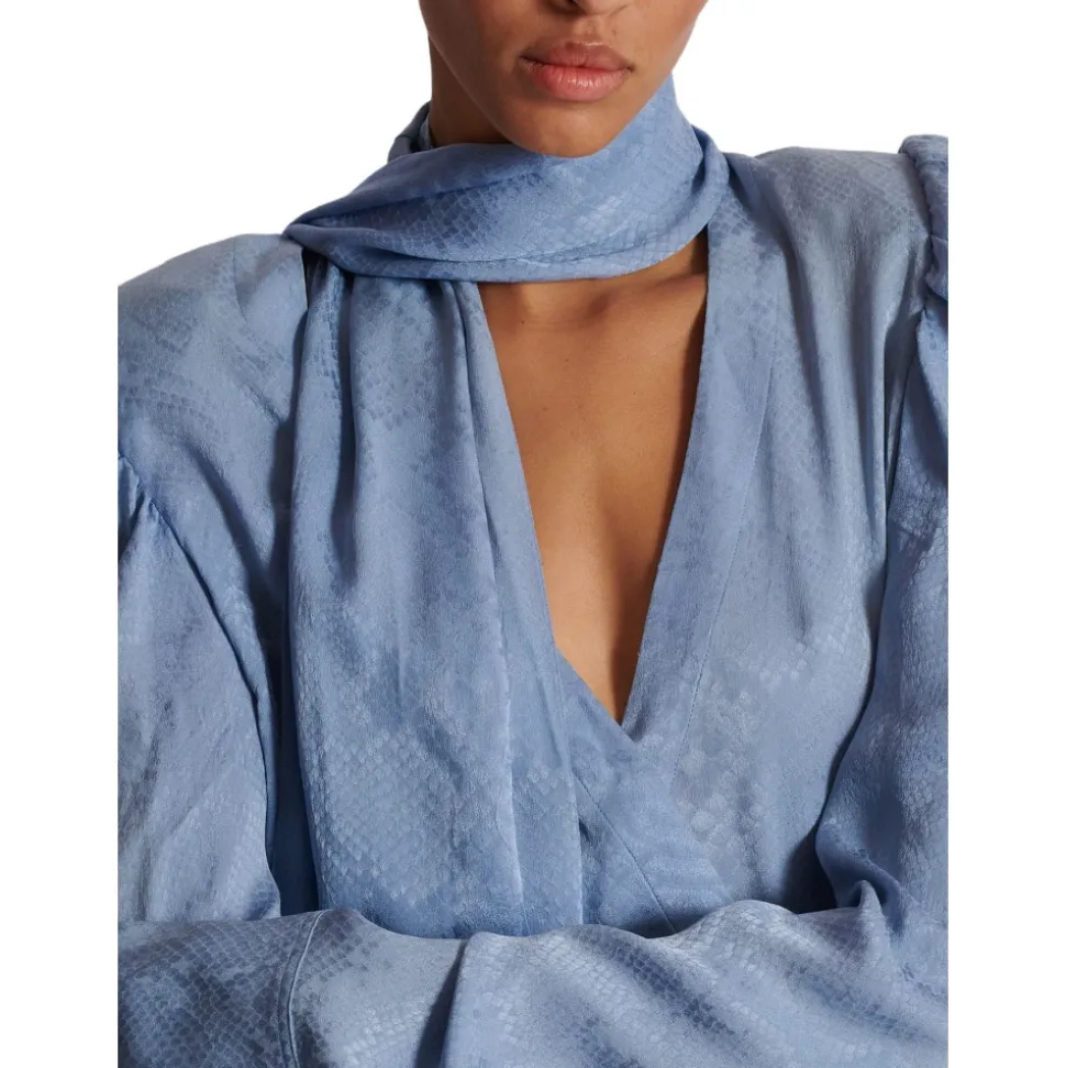 Kleid mit Schlangenmuster aus Seidenjacquard und Bindedetail