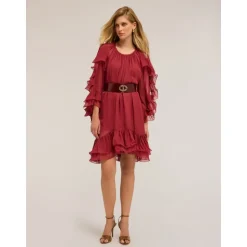 Kurzes Kleid mit Rüschen
