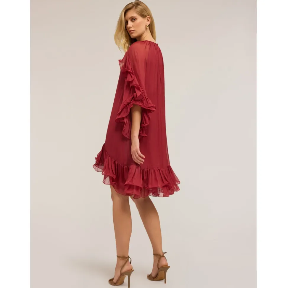 Kurzes Kleid mit Rüschen