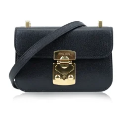 Ledertasche mit Schulterriemen und Schnappverschluss
