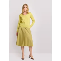 Maglia minimal con scollo a V