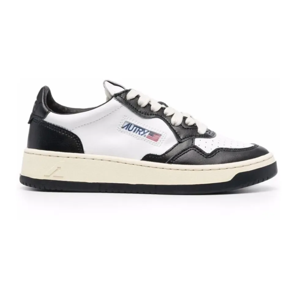 Medalist Low Sneaker