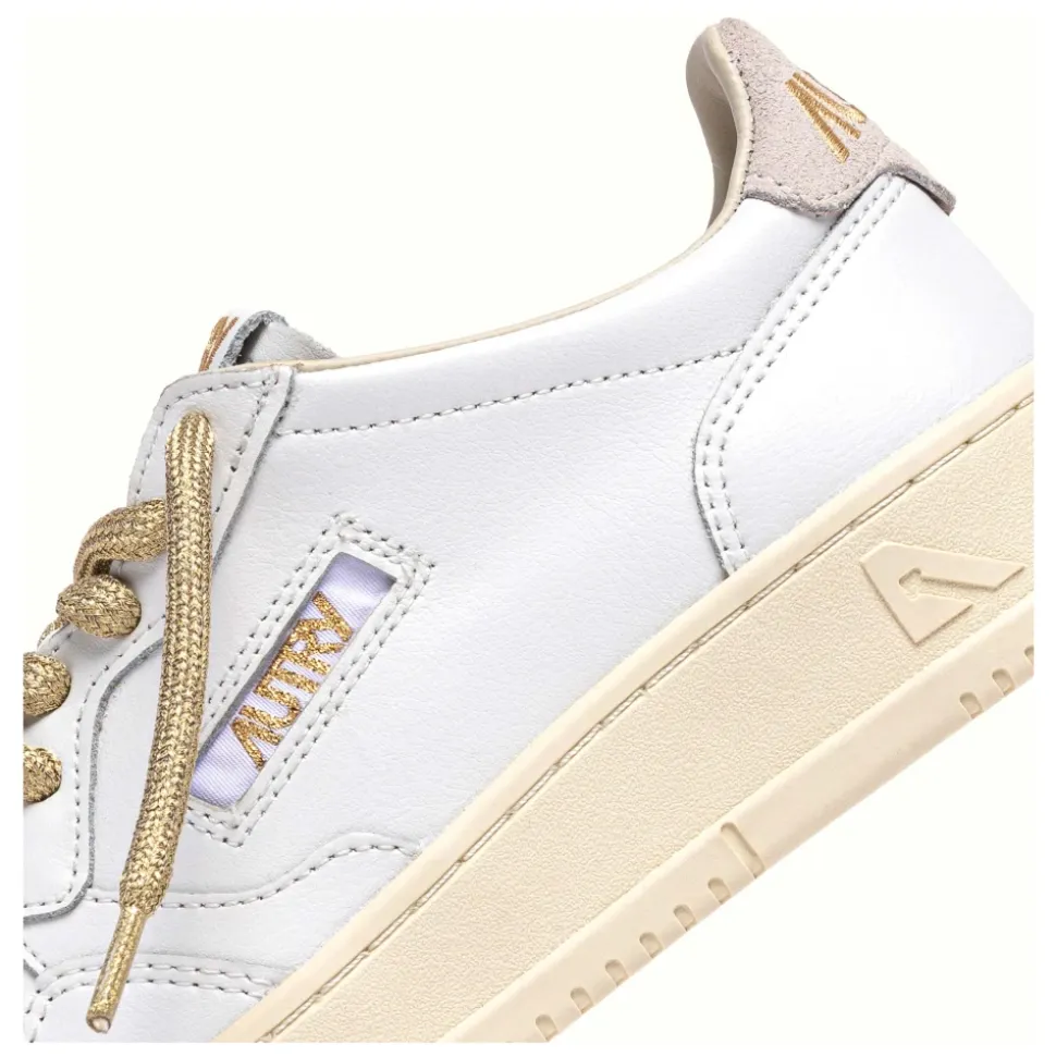 Medalist Low Sneakers