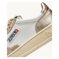 Medalist Low Top Sneaker