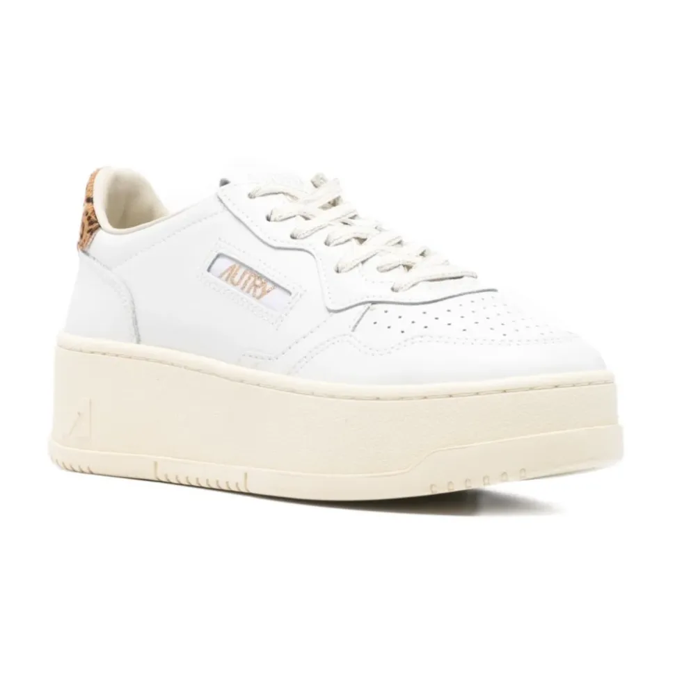 Medalist Sneakers
