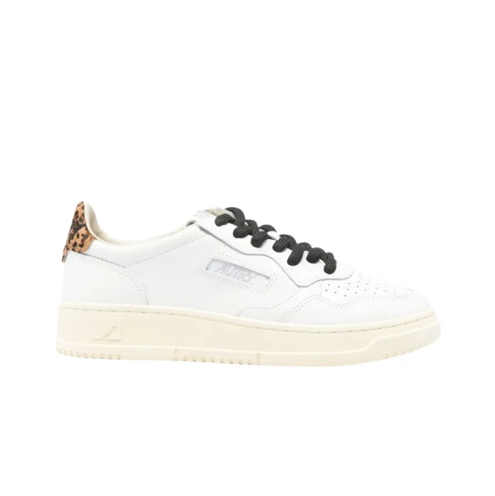Medalist Sneakers