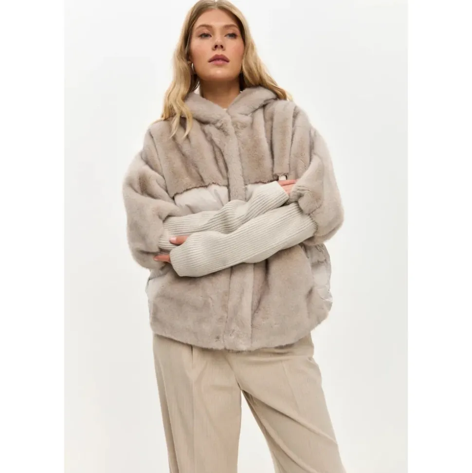 Oversized Faux Fur Jacke - Ivory