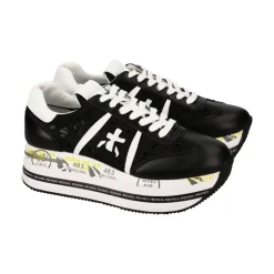 Perforierte Lace Sneakers mit Plateausohle