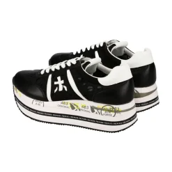 Perforierte Lace Sneakers mit Plateausohle
